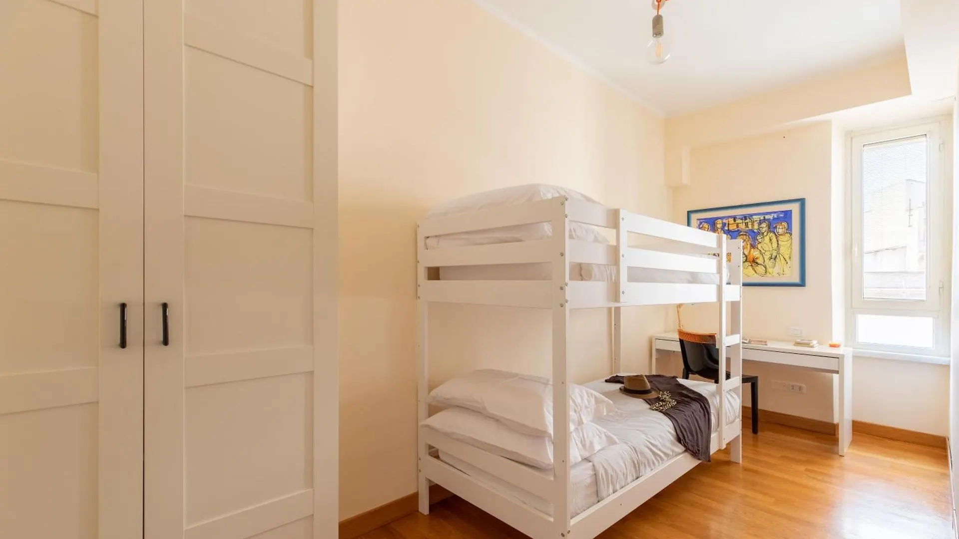 רומא Iflat Bright & Comfy 2-Bedroom Apt Near Vatican 0*,  איטליה